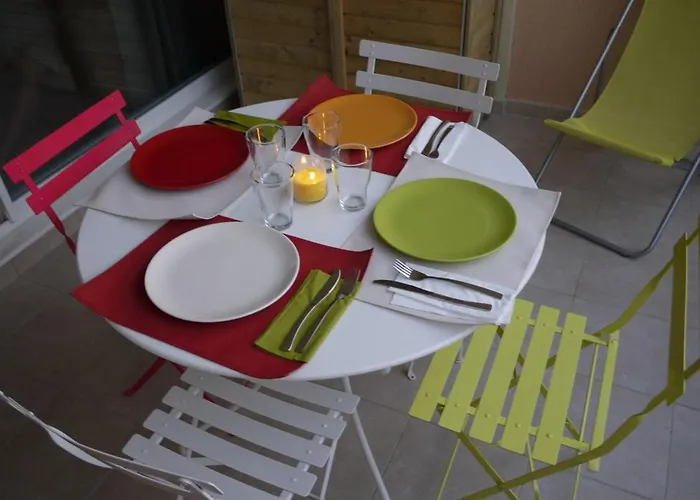 Appartement Les Eucalyptus, A 500m De La Et Du Centre *