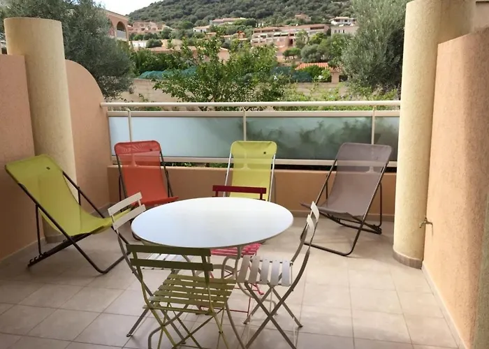 Appartement Les Eucalyptus, A 500m De La Et Du Centre *