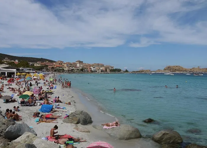 Les Eucalyptus, A 500m De La Et Du Centre LʼÎle-Rousse