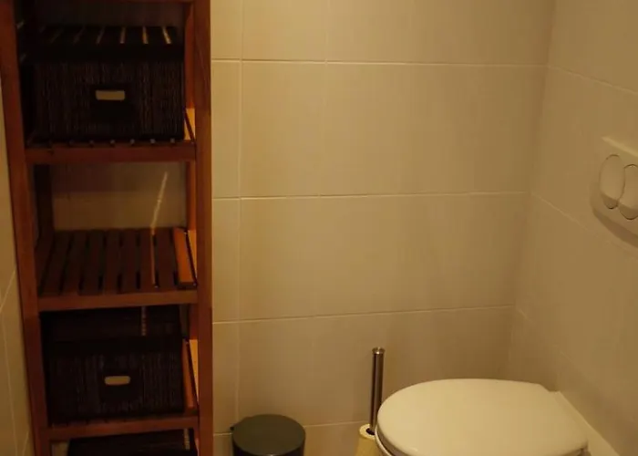 Appartement Les Eucalyptus, A 500m De La Et Du Centre LʼÎle-Rousse