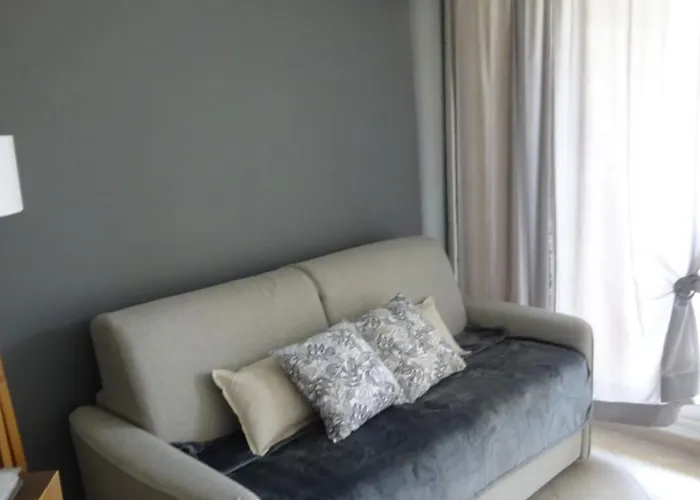 Appartement Les Eucalyptus, A 500m De La Et Du Centre LʼÎle-Rousse