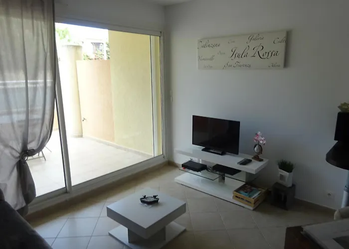 Les Eucalyptus, A 500m De La Et Du Centre LʼÎle-Rousse