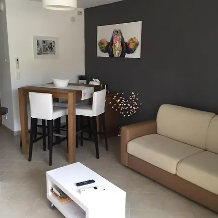 Appartamento Les Eucalyptus, A 500m De La Et Du Centre LʼÎle-Rousse