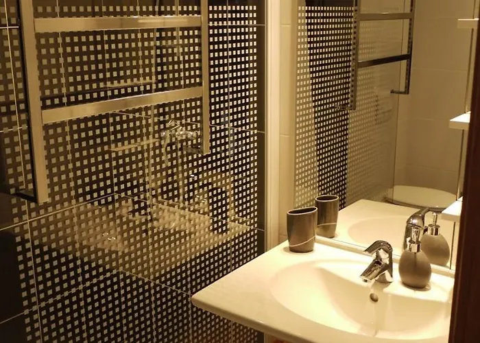 Les Eucalyptus, A 500m De La Et Du Centre Apartment